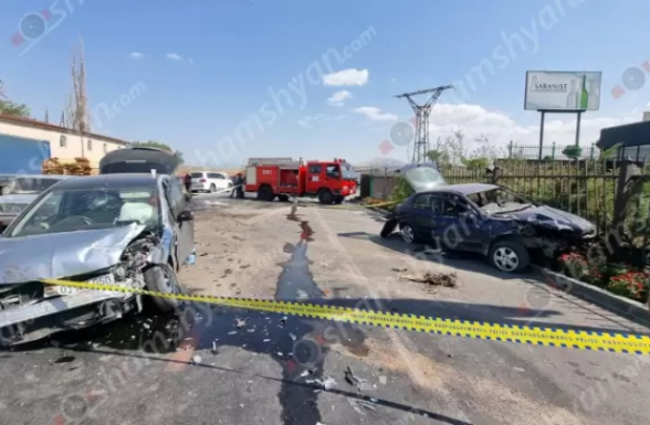 Արծվի թևերի մոտ բախվել են Mitsubishi-ն, Hyundai-ն և Opel Astra-ն, կա չորս վիրավոր